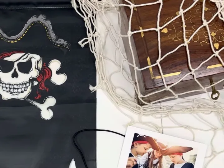 Decoración temática de piratas para una fiesta de cumpleaños